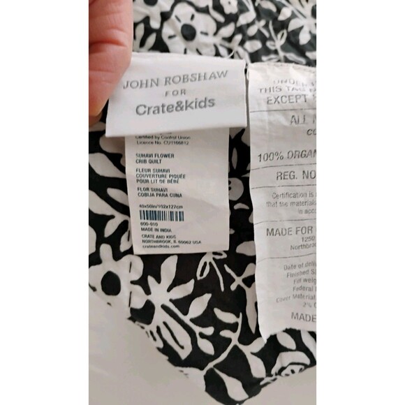 John Robshaw Baby Toddler Suhavi Crib Quilt Blk White Floral Organic Cotton EUC - Picture 9 of 11